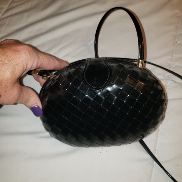 Crossbody - Picture 2 of 3